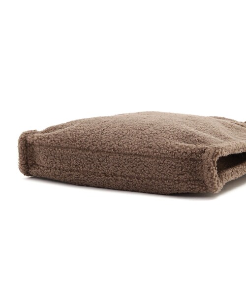 NATURAL BEAUTY BASIC(ナチュラルビューティーベーシック)の「◇【Oggi12月号掲載】テディベアナロートート(トートバッグ・レディース・オフホワイト/ブラウン/グレー・フリ-)」の5枚目の写真