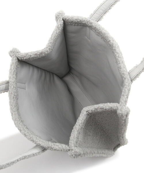 NATURAL BEAUTY BASIC(ナチュラルビューティーベーシック)の「◇【Oggi12月号掲載】テディベアナロートート(トートバッグ・レディース・オフホワイト/ブラウン/グレー・フリ-)」の19枚目の写真