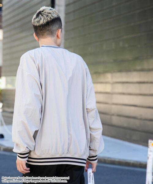 MLB（メジャーリーグベースボール）の「∴WEGO/別注MLBナイロンプルオーバー（ジャージ・メンズ・ブラック/ライトグレー/ダークグレー・MEDIUM/LARGE）」の16枚目の写真