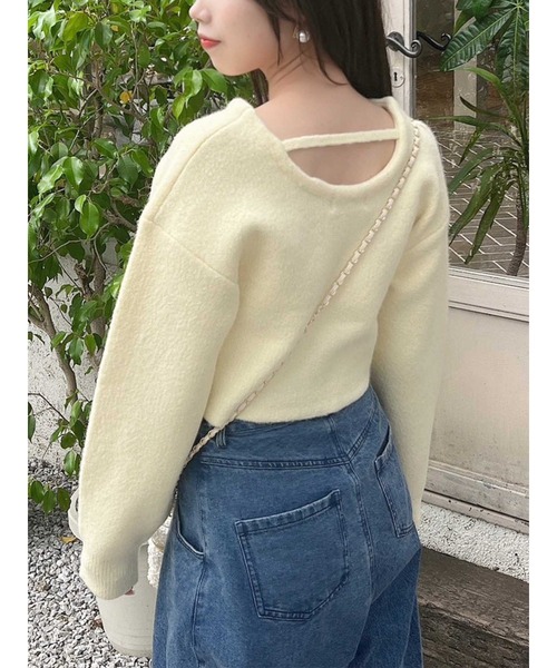 dazzlin(ダズリン)の「バックストリングニットプルオーバー(ニット/セーター・レディース・オフホワイト/ベージュ/ピンク/イエロー/ブルー/レッド・FREE)」の5枚目の写真