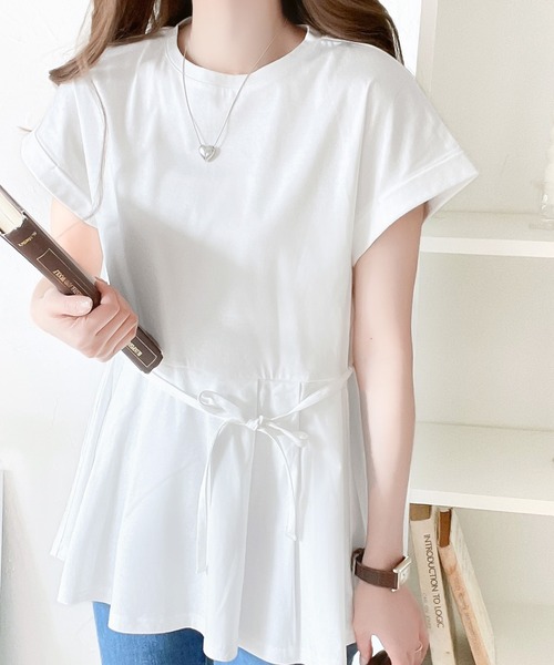 綺麗見えの旬アイテム。オーガニックコットン混ウエストリボン付きシルケット素材ペプラムトップス