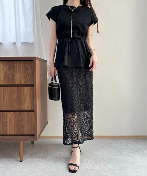 classicalelf（クラシカルエルフ）の「綺麗見えの旬アイテム。オーガニックコットン混 ウエストリボン付きシルケット素材ペプラムシンプルトップス（シャツ/ブラウス・レディース・ホワイト/ブラック/グレイッシュベージュ・LARGE/MEDIUM/SMALL/X-LARGE）」の22枚目の写真