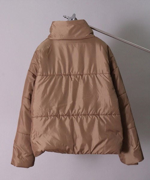 BAYBLO（ベイブロ）の「(DV)【ユニセックス】中綿 パデット ボリューム ジャケット（ダウンジャケット/コート・メンズ・オフホワイト/チャコールグレー/ブラック/ベージュ・LARGE/MEDIUM/X-LARGE）」の13枚目の写真