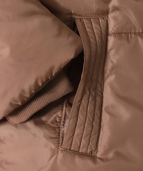 BAYBLO（ベイブロ）の「(DV)【ユニセックス】中綿 パデット ボリューム ジャケット（ダウンジャケット/コート・メンズ・オフホワイト/チャコールグレー/ブラック/ベージュ・LARGE/MEDIUM/X-LARGE）」の19枚目の写真