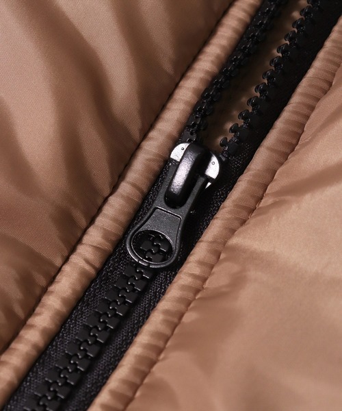 BAYBLO（ベイブロ）の「(DV)【ユニセックス】中綿 パデット ボリューム ジャケット（ダウンジャケット/コート・メンズ・オフホワイト/チャコールグレー/ブラック/ベージュ・LARGE/MEDIUM/X-LARGE）」の15枚目の写真