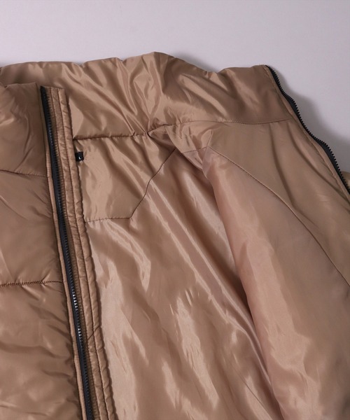 BAYBLO（ベイブロ）の「(DV)【ユニセックス】中綿 パデット ボリューム ジャケット（ダウンジャケット/コート・メンズ・オフホワイト/チャコールグレー/ブラック/ベージュ・LARGE/MEDIUM/X-LARGE）」の21枚目の写真
