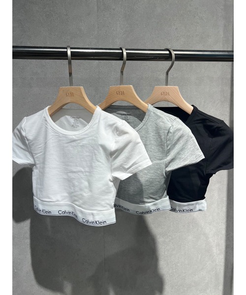 Calvin Klein（カルバン・クライン）の「CalvinKlein T-SHIRT BRALETTE（Tシャツ/カットソー・レディース・ブラック/グレー/オフホワイト・SMALL）」の6枚目の写真