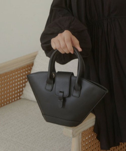 ACYM Mini flap hand バッグ　ブラック ACYM Mini flap hand バッグブラック