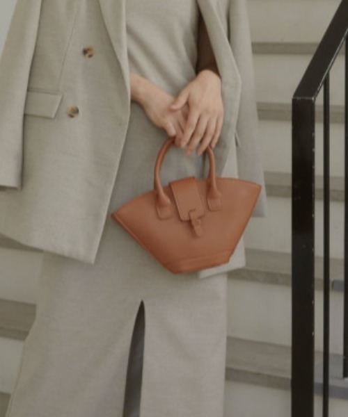 ACYM（アシーム）の「Mini flap hand バッグ（トートバッグ