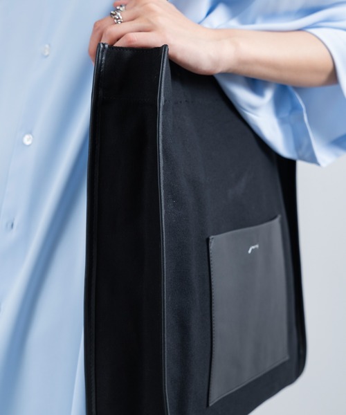 JUNRED(ジュンレッド)の「フェイクレザーポケットトートバッグ(トートバッグ・メンズ・ホワイト/ホワイト系その他/ブラック・FREE)」の13枚目の写真