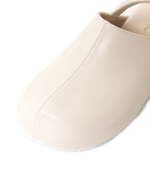 w closet（ダブルクローゼット）の「ストラップサボ（サンダル・レディース・オフホワイト/ブラック・M/L）」の4枚目の写真