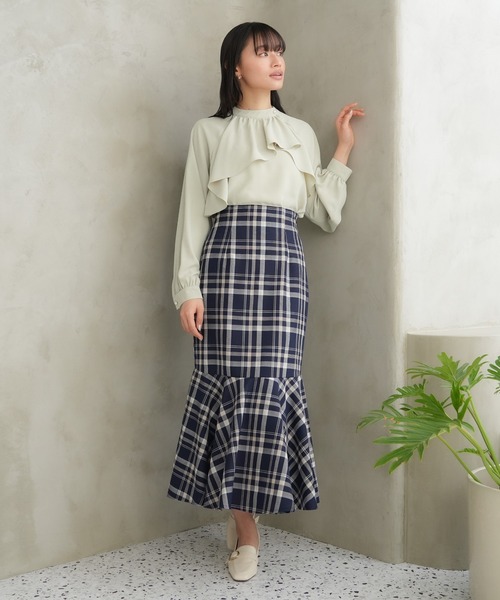TRUDEA(トルディア)の「アシメラッフルブラウス(シャツ/ブラウス・レディース・ホワイト/グリーン/ベージュ/ピンクベージュ・MEDIUM/LARGE)」の18枚目の写真