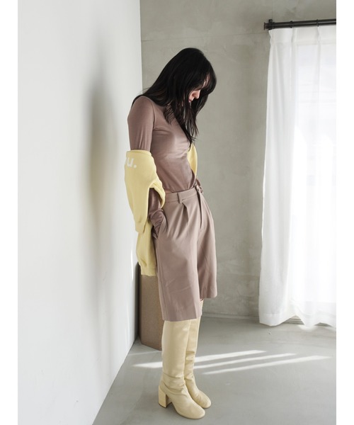 ENCIRCLE(エンサークル)の「【ENCIRCLE/エンサークル】One tuck shorts/ワンタックシショート(パンツ)(その他パンツ・レディース・ブラック/ベージュ・1/2)」の4枚目の写真