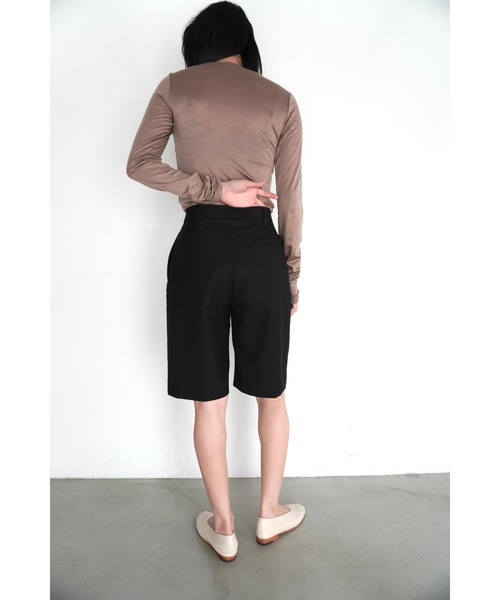 ENCIRCLE(エンサークル)の「【ENCIRCLE/エンサークル】One tuck shorts/ワンタックシショート(パンツ)(その他パンツ・レディース・ブラック/ベージュ・1/2)」の14枚目の写真