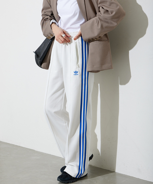 adidas Originals(アディダスオリジナルス)の「【adidas Originals/アディダス オリジナルズ】BECKENBAUER TP JS EXCLUSIVE:パンツ(その他パンツ・レディース・ホワイト・MEDIUM)」の1枚目の写真