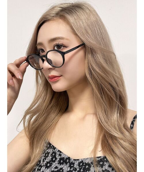 GYDA（ジェイダ）の「スリムフレームカラー ボストンサングラス（サングラス・レディース・ブラック/クリア・FREE）」の7枚目の写真