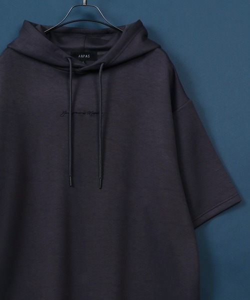 ANPAS（アンパス）の「ANPAS Ponte Fabric 1Point Embroidery Oversized Hoodie/ANPAS 別注 ポンチ ワンポイント刺繍 オーバーサイズ パーカー プチ刺繍 半袖パーカー（パーカー・メンズ・グレイッシュベージュ/ブラック/チャコール/グレー/オフホワイト/サックスブルー/ベージュ系その他/ブルー系その他/グレー系その他/ブラック系その他2/グレー系その他4/グレー系その他3/グレー系その他2/ベージュ系その他2/ブルー系その他2/ホワイト系その他2/ホワイト系その他/ブラック系その他・L/M）」の10枚目の写真