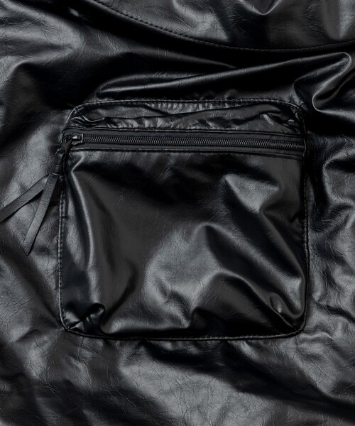 FREAK'S STORE（フリークスストア）の「FREAK’S STORE/フリークスストア Roll Shoulder BAG PUレザー/ロール ショルダーバック ポリウレタンレザー（ショルダーバッグ・メンズ・ブラック・ﾌﾘ-）」の10枚目の写真