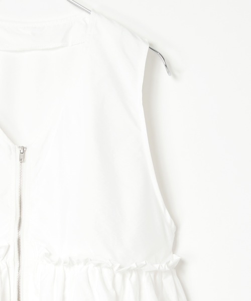 notch.（ノッチ）の「ペプラムVベスト（ベスト・レディース・オフホワイト/ブラック・M）」の7枚目の写真