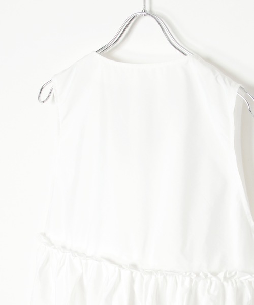 notch.（ノッチ）の「ペプラムVベスト（ベスト・レディース・オフホワイト/ブラック・M）」の10枚目の写真