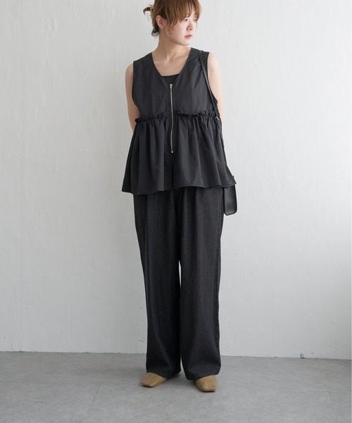 notch.（ノッチ）の「ペプラムVベスト（ベスト・レディース・オフホワイト/ブラック・M）」の17枚目の写真