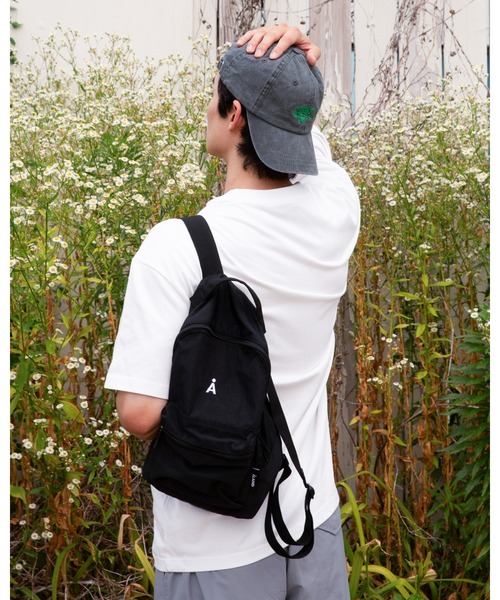 ALAND（エーランド）の「【UNISEX】ALAND／ALOGO バックパック 2118639（バックパック/リュック・レディース・ブラック/ベージュ/ブルー・FREE）」の2枚目の写真