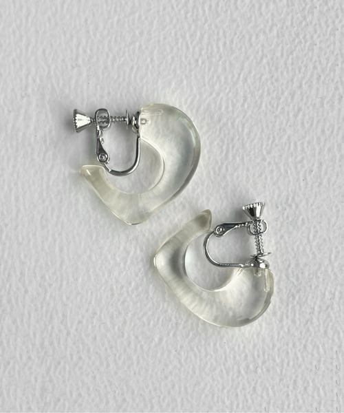 CPCM（シーピーシーエム）の「ハーフクリアハートイヤリング（ネックレス・レディース・クリア/グリーン/ブラウン・FREE）」の3枚目の写真