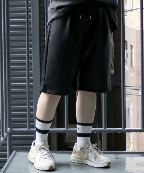 Starting Over(スターティングオーバー)の「Synthetic leather loose shorts/合成皮革 ルーズ ショーツ(その他パンツ・メンズ・ブラック/シルバー・XL/L/M)」の13枚目の写真
