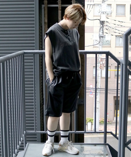 Starting Over(スターティングオーバー)の「Synthetic leather loose shorts/合成皮革 ルーズ ショーツ(その他パンツ・メンズ・ブラック/シルバー・XL/L/M)」の22枚目の写真