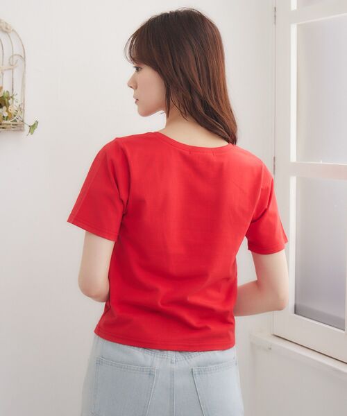 ems excite(エムズエキサイト)の「アソートロゴ刺繍TEE(Tシャツ/カットソー・レディース・オフホワイト/チャコールグレー/ナチュラル/ブラック系その他3/ブルー/レッド・FREE)」の19枚目の写真