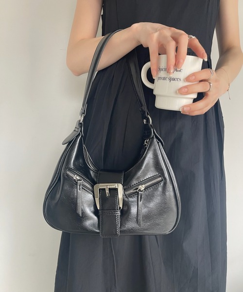 Ada.(エイダ)の「ベルト バックル デザイン ワンハンドル バッグ(ハンドバッグ・レディース・ブラック/アイボリー/シルバー/ピンク・FREE)」の9枚目の写真