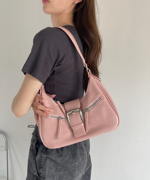 Ada.(エイダ)の「ベルト バックル デザイン ワンハンドル バッグ(ハンドバッグ・レディース・ブラック/アイボリー/シルバー/ピンク・FREE)」の17枚目の写真