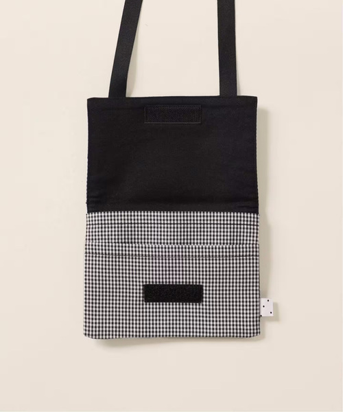 IENA ENFANT(イエナアンファン)の「《追加》【BASIC】移動ポケットポシェット kids(ポーチ・レディース・ブラック系その他/ブラック/ホワイト・FREE)」の7枚目の写真