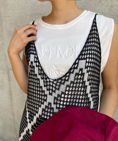 ENIM BY VICKY(エニムバイビッキー)の「刺繍ロゴバルーンノースリプルオーバー《洗濯機で洗える》(Tシャツ/カットソー・レディース・ブラック/ホワイト・M)」の20枚目の写真