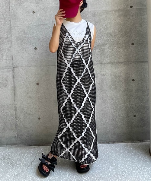 ENIM BY VICKY(エニムバイビッキー)の「刺繍ロゴバルーンノースリプルオーバー《洗濯機で洗える》(Tシャツ/カットソー・レディース・ブラック/ホワイト・M)」の10枚目の写真