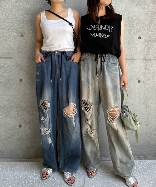 ENIM BY VICKY(エニムバイビッキー)の「刺繍ロゴバルーンノースリプルオーバー《洗濯機で洗える》(Tシャツ/カットソー・レディース・ブラック/ホワイト・M)」の4枚目の写真