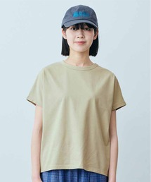 ＴＨＲＥＥ　ＦＩＦＴＹ　ＳＴＡＮＤＡＲＤ　汗じみ軽減加工をほどこしたフレンチスリーブＴシャツ
