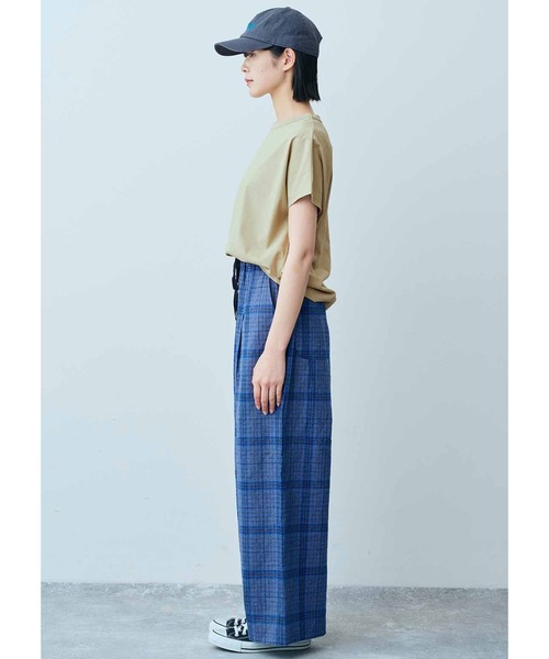 THREE FIFTY STANDARD（スリーフィフティースタンダード）の「ＴＨＲＥＥ　ＦＩＦＴＹ　ＳＴＡＮＤＡＲＤ　汗じみ軽減加工をほどこしたフレンチスリーブＴシャツ（Tシャツ/カットソー・レディース・ブルー/チャコールグレー/ベージュ・LARGE/MEDIUM）」の6枚目の写真