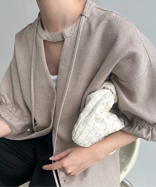 lawgy(ラウジー)の「string pin sleeve gather jacket tops / ストリングピンスリーブギャザージャケットトップス(その他トップス・レディース・ベージュ/ホワイト・FREE)」の4枚目の写真