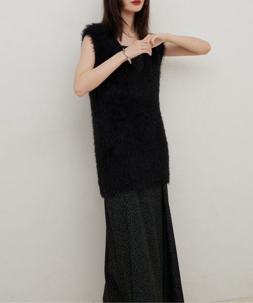 LARUTA(ラルータ)の「【LARUTA】ビスチェ風キャミワンピース(ワンピース・レディース・ブラック/グレイッシュベージュ/ブラウン/その他1/チャコールグレー・MEDIUM/LARGE)」の5枚目の写真