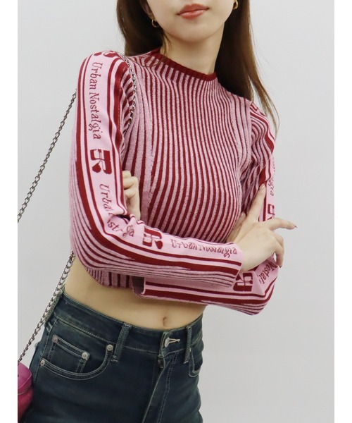 EVRIS(エヴリス)の「ロゴラインタートルニットトップス(ニット/セーター・レディース・ブラウン/ピンク/ブラック/ホワイト・FREE)」の4枚目の写真