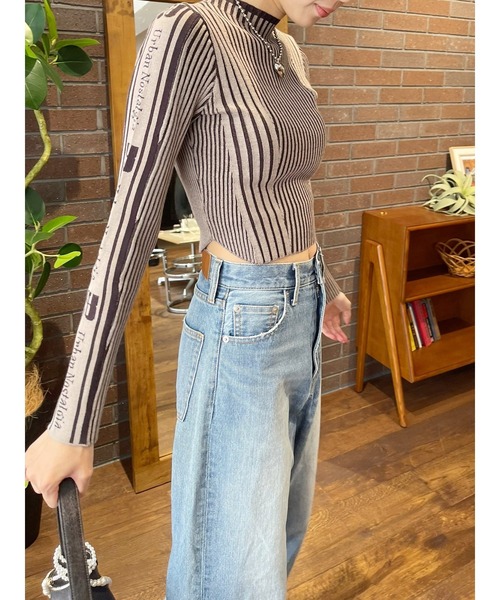 EVRIS(エヴリス)の「ロゴラインタートルニットトップス(ニット/セーター・レディース・ブラウン/ピンク/ブラック/ホワイト・FREE)」の9枚目の写真