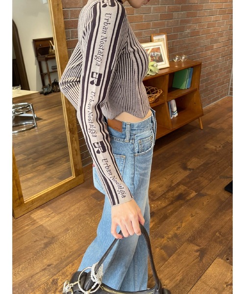 EVRIS(エヴリス)の「ロゴラインタートルニットトップス(ニット/セーター・レディース・ブラウン/ピンク/ブラック/ホワイト・FREE)」の11枚目の写真