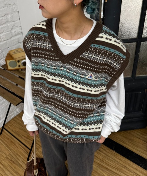 GEVACO(ゲバコ)の「【GEVACO / ゲバコ】フェアアイルVネックニットベスト(ベスト・メンズ・グリーン/ネイビー/ブラウン・LARGE/MEDIUM/SMALL)」の5枚目の写真