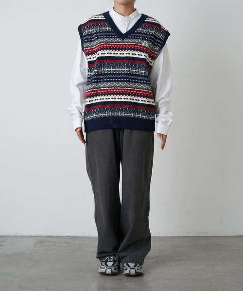 GEVACO(ゲバコ)の「【GEVACO / ゲバコ】フェアアイルVネックニットベスト(ベスト・メンズ・グリーン/ネイビー/ブラウン・LARGE/MEDIUM/SMALL)」の19枚目の写真