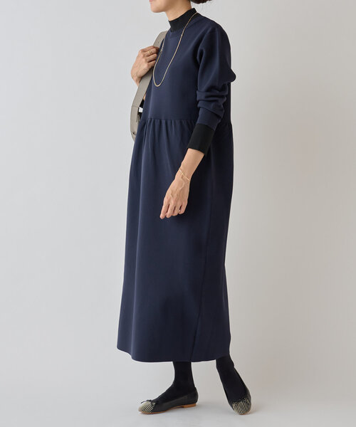 BEARDSLEY（ビアズリー）の「バイカラーニットワンピース（ワンピース・レディース・キャメル/ネイビー・FREE）」の4枚目の写真