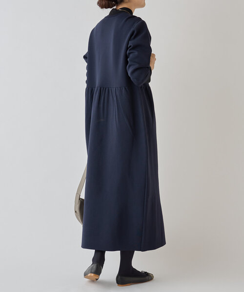 BEARDSLEY（ビアズリー）の「バイカラーニットワンピース（ワンピース・レディース・キャメル/ネイビー・FREE）」の6枚目の写真