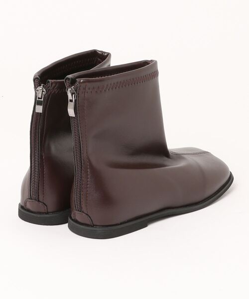 shoes365(シューズスリーシックスファイヴ)の「【shoes365】ソフトレザー スクエアトゥ フラットショートブーツ(ブーツ・レディース・ブラック/チョコ・22.5cm/23.0cm/23.5cm/24.0cm/24.5cm/25.0cm)」の3枚目の写真