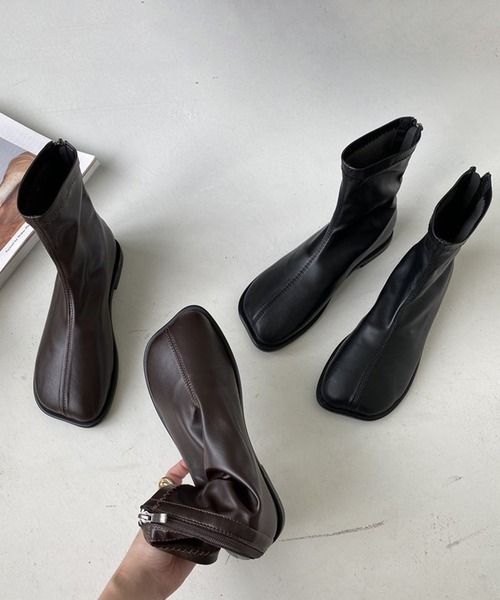 shoes365(シューズスリーシックスファイヴ)の「【shoes365】ソフトレザー スクエアトゥ フラットショートブーツ(ブーツ・レディース・ブラック/チョコ・22.5cm/23.0cm/23.5cm/24.0cm/24.5cm/25.0cm)」の10枚目の写真