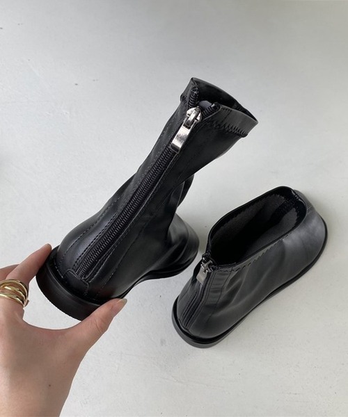 shoes365(シューズスリーシックスファイヴ)の「【shoes365】ソフトレザー スクエアトゥ フラットショートブーツ(ブーツ・レディース・ブラック/チョコ・22.5cm/23.0cm/23.5cm/24.0cm/24.5cm/25.0cm)」の12枚目の写真